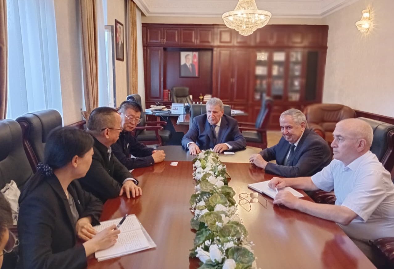 Azerbaijani, Hong Kong scholars discuss expanding scientific ties