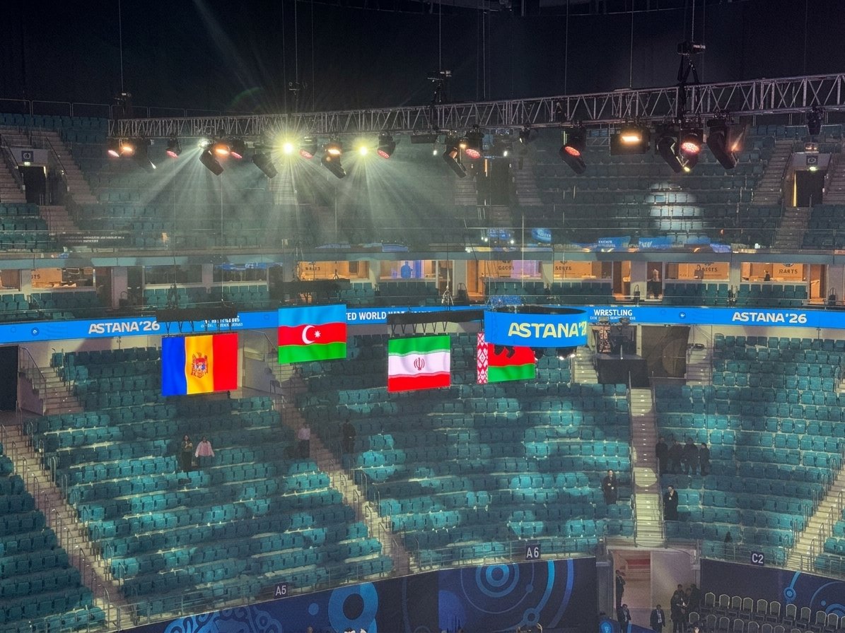 Azerbaycanlı güreşçiler Astana’da dünya şampiyonasını 3 madalyayla kapattı