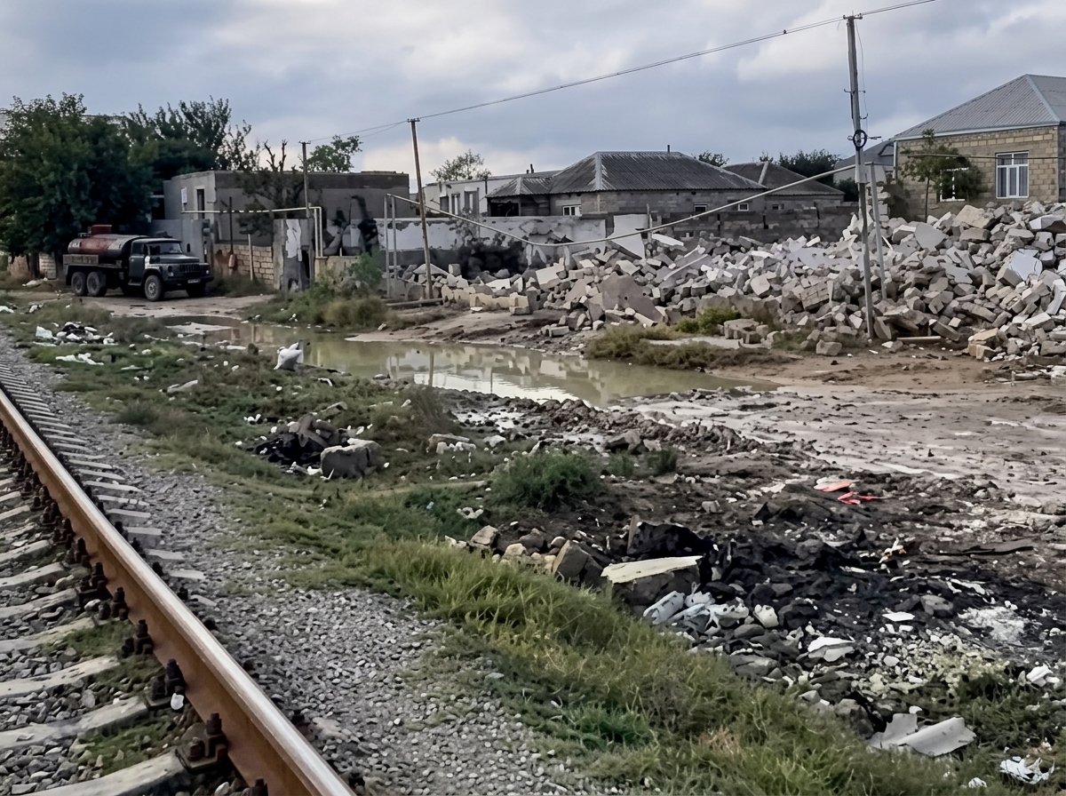Demolition begins in Bine settlement for Bakikhanov-Bine-Gala rail line