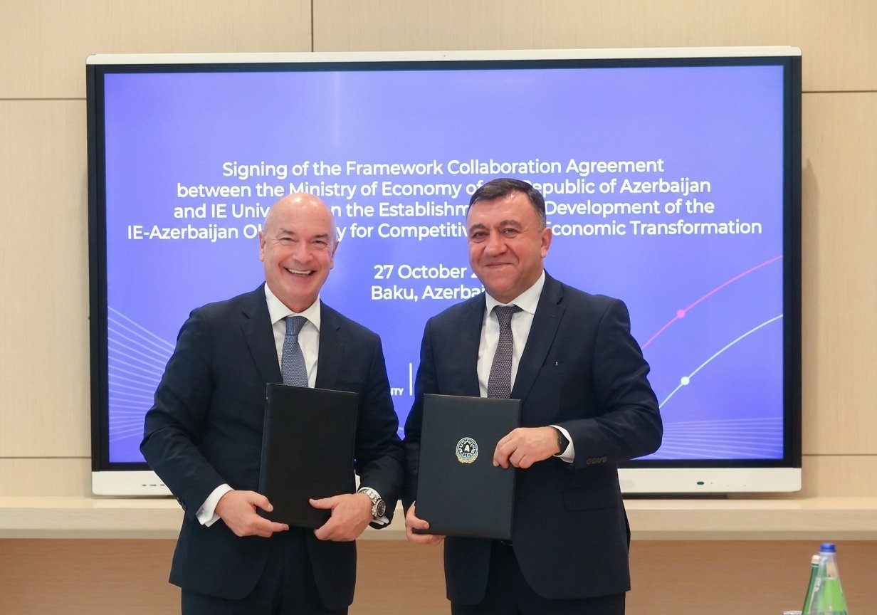 Azerbaijan’s Economy Ministry, Spain’s IE University agree to set up Economic Observatory